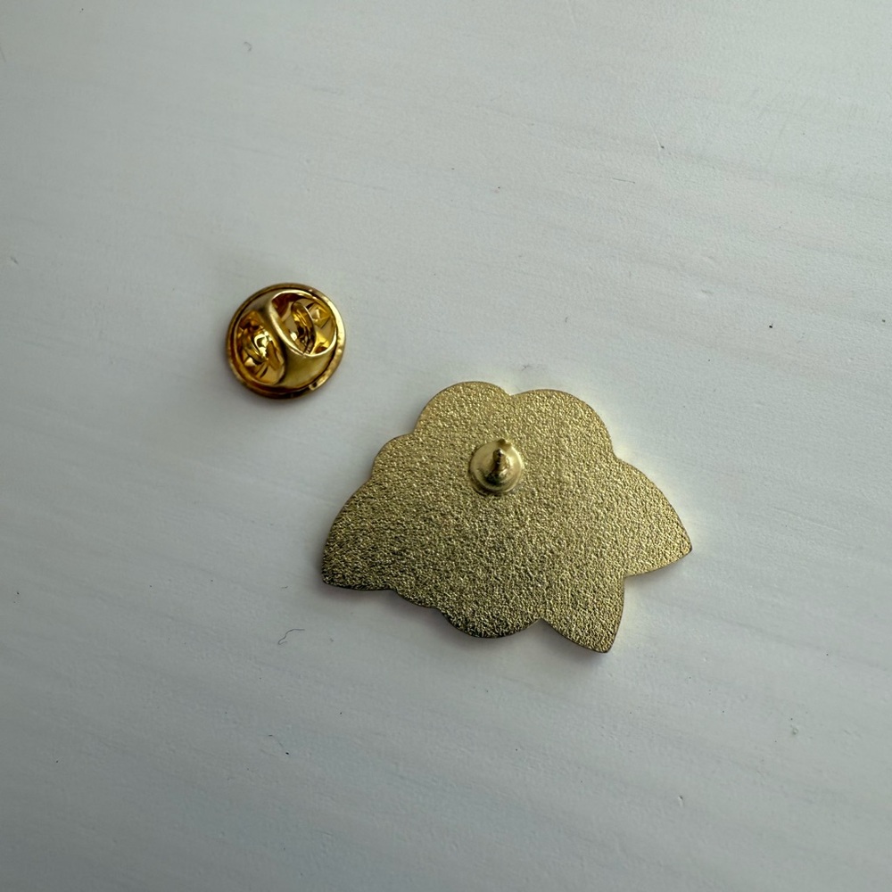 Red Rose Pin - Picture 5 of 5